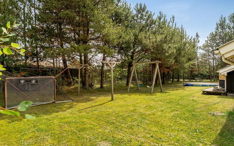Arwed - from the Sea: Toit, Maison, Domicile, Chalet, Siding, Biens, Allée, Batiments Jardin, Cour, Cabanon