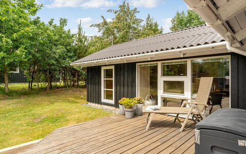 Arwed - from the Sea: Toit, Maison, Domicile, Chalet, Siding, Biens, Allée, Batiments Jardin, Cour, Cabanon