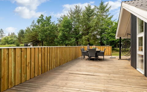 Arwed - from the Sea: Toit, Maison, Domicile, Chalet, Siding, Biens, Allée, Batiments Jardin, Cour, Cabanon