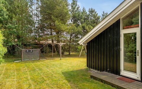 Arwed - from the Sea: Toit, Maison, Domicile, Chalet, Siding, Biens, Allée, Batiments Jardin, Cour, Cabanon