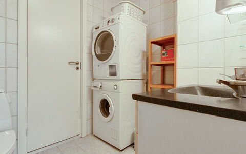 Albertina - 200M from the Sea: Maison, Domicile, Zone Résidentielle, Toit, Chalet, Lot Terre, Biens, Cour, Jardin, Siding