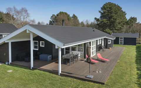 Ayen - 1.5Km from the Sea: Meubles, Design Intérieur, Appartement, Sol, Sol, Table, Chaise, Pièce, Domicile, Table Cuisine Et Salle A Manger