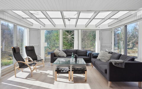 Tarja - 150M from the Sea: Bois, Design Intérieur, Plafond, Meubles, Sol, Sol, Salon, Canapé, Parquet, Chaise