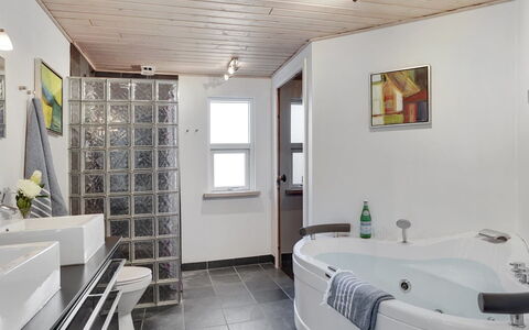 Ulfsten - 1.6Km from the Sea: Toit, Maison, Domicile, Chalet, Siding, Biens, Allée, Batiments Jardin, Cour, Cabanon