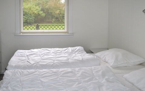 Raya - 250M from the Sea: Chambre, Lit, Literie, Drap De Lit, Linge, Sol, Cadre De Lit, Pièce, Couette