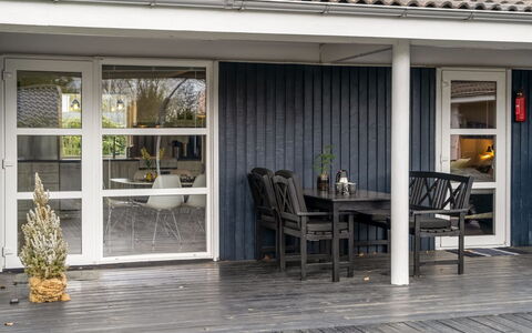 Clarabelle - 700M from the Sea: Maison, Domicile, Zone Résidentielle, Toit, Chalet, Lot Terre, Biens, Cour, Jardin, Siding