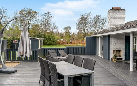 Clarabelle - 700M from the Sea: Maison, Domicile, Zone Résidentielle, Toit, Chalet, Lot Terre, Biens, Cour, Jardin, Siding