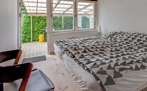 Svend - 1.5Km from the Sea: Design Intérieur, Chambre, Lit, Bois, Meubles, Sol, Sol, Plafond, Drap De Lit, Literie