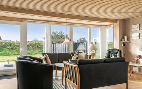 Raadengaard - 400M from the Sea: Piscine, Mobilier De Jardin, Meubles, Recours, Dalle, Eco Hôtel, Ombre, Chaise, Loisir, Biens