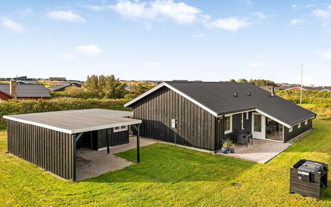 Raadengaard - 400M from the Sea: Piscine, Mobilier De Jardin, Meubles, Recours, Dalle, Eco Hôtel, Ombre, Chaise, Loisir, Biens