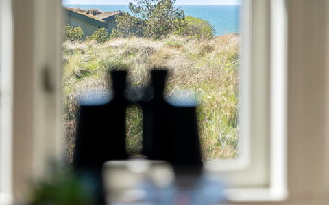 Baltur - 650M from the Sea: Toit, Maison, Domicile, Chalet, Siding, Biens, Allée, Batiments Jardin, Cour, Cabanon