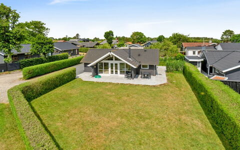 Gertrud - from the Sea: Bois, Toit, Maison, Chalet, Porte, Domicile, Siding, Lot Terre, Batiments Jardin, Cabanon