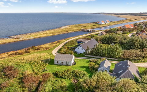 Agrippa - 30M to the Fjord: Paysage Naturel, Côte, Maison, Cotiers Et Relief Océaniques, Lot Terre, Domicile, Chalet, Zone Rurale, Rive, Mer