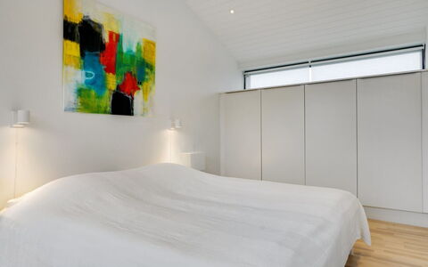 Claus - 500M from the Sea: Design Intérieur, Sol, Plafond, Sol, Chambre, Lit, Pièce, Parquet, Meubles, Linge