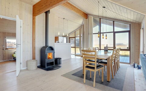 Tjarko - 150M from the Sea: Bois, Sol, Plafond, Sol, Design Intérieur, Pièce, Parquet, Salon, Dur, Tache De Bois