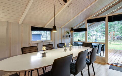 Acucena - 1.3Km from the Sea: Meubles, Design Intérieur, Chaise, Sol, Table, Recours, Sol, Plafond, Pièce, Eco Hôtel