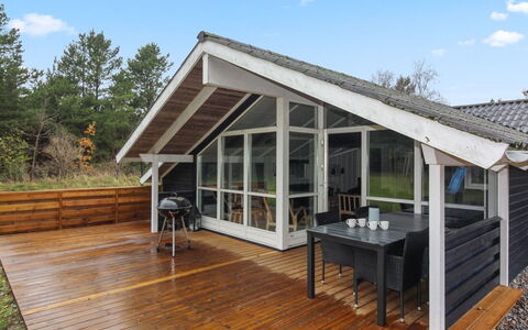 Acucena - 1.3Km from the Sea: Meubles, Design Intérieur, Chaise, Sol, Table, Recours, Sol, Plafond, Pièce, Eco Hôtel