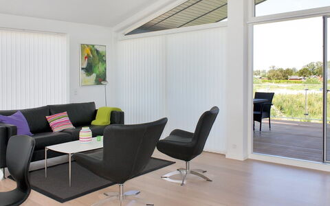 Ugot - 750M from the Sea: Piscine, Mobilier De Jardin, Meubles, Recours, Dalle, Eco Hôtel, Ombre, Chaise, Loisir, Biens