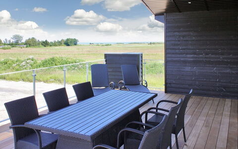 Ugot - 750M from the Sea: Piscine, Mobilier De Jardin, Meubles, Recours, Dalle, Eco Hôtel, Ombre, Chaise, Loisir, Biens