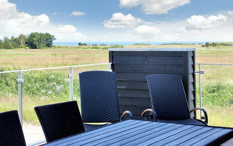 Ugot - 750M from the Sea: Piscine, Mobilier De Jardin, Meubles, Recours, Dalle, Eco Hôtel, Ombre, Chaise, Loisir, Biens