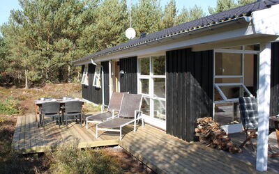 Lieselotte - 400M from the Sea