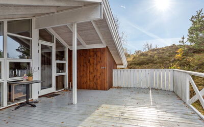 Bille - 200M from the Sea