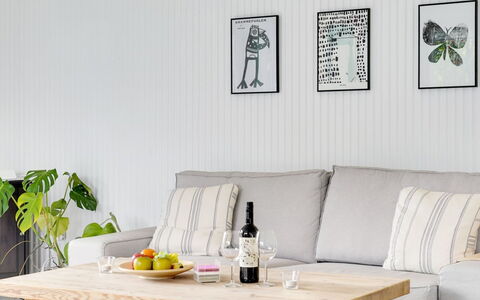 Aksa - 400M from the Sea: Meubles, Design Intérieur, Bois, Table, Canapé, Sol, Salon, Sol, Pièce, Throw Pillow