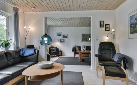 Thrugels - 200M from the Sea: Design Intérieur, Meubles, Mur, Sol, Plafond, Bois, Luminaire, Sol, Salon, Domicile