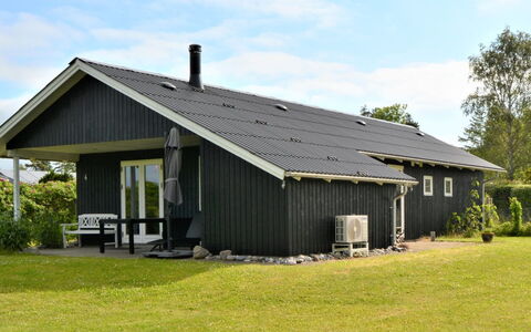 Kustaa - 1Km from the Sea: Herbe, Prairie, Paysage, Écorégion, Plaine, Communauté Des Plantes, Lot Terre, Mobilier De Jardin, Prairie, Formations Arbustives