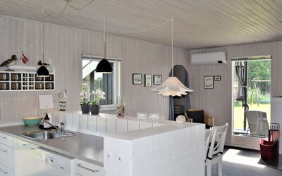 Kustaa - 1Km from the Sea