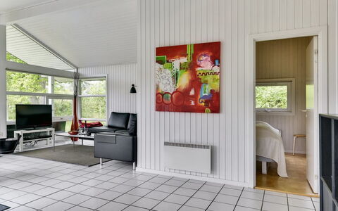 Riaan - 200M from the Sea: Meubles, Design Intérieur, Sol, Bois, Sol, Plafond, Parquet, Chaise, Table, Éclairage