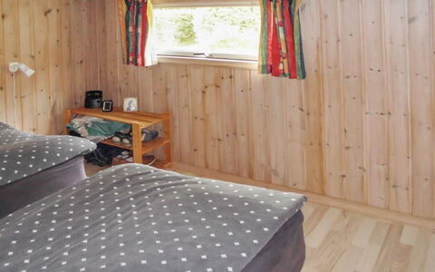 Sporgh - 100M from the Sea: Meubles, Sol, Design Intérieur, Sol, Bois, Plafond, Pièce, Chambre, Lit, Tache De Bois