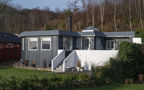 Annalie - 50M from the Sea: Maison, Toit, Domicile, Chalet, Biens, Ferme, Villa, Porche, Siding