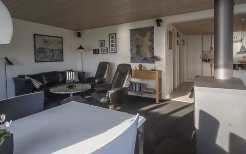 Annalie - 50M from the Sea: Maison, Toit, Domicile, Chalet, Biens, Ferme, Villa, Porche, Siding