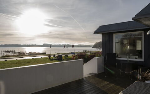 Annalie - 50M from the Sea: Maison, Toit, Domicile, Chalet, Biens, Ferme, Villa, Porche, Siding