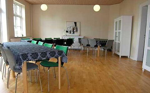 Thia - 4Km to the Fjord: Toit, Maison, Lot Terre, Domicile, Chalet, Biens, Batiments Jardin, Ombre, Cabane En Rondins, Aménagement Paysager