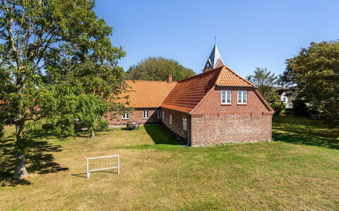 Myra - 18Km from the Sea: Herbe, Toit, Maison, Zone Rurale, Paysage, Arbuste, Domicile, Plaine, Chalet, Lot Terre