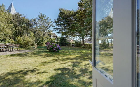 Myra - 18Km from the Sea: Herbe, Maison, Toit, Domicile, Chalet, Arbuste, Lot Terre, Zone Rurale, Ferme, Couverture De Sol