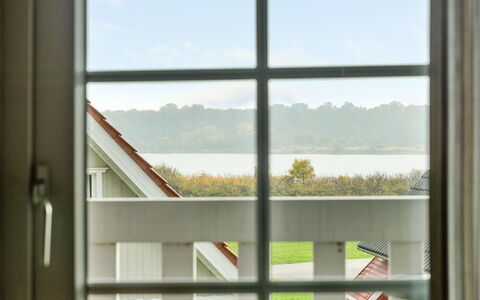 Babette - 75M to the Fjord: Maison, Domicile, Toit, Zone Résidentielle, Chalet, Biens, Ferme, Pelouse, Aménagement Paysager, Siding