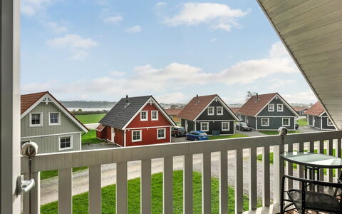 Babette - 75M to the Fjord: Maison, Domicile, Toit, Zone Résidentielle, Chalet, Biens, Ferme, Pelouse, Aménagement Paysager, Siding
