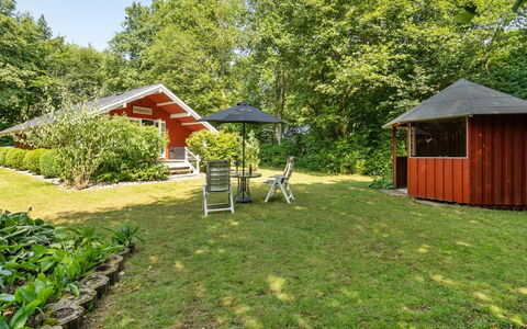Rentje - 31Km from the Sea: Meubles, Design Intérieur, Chaise, Sol, Table, Recours, Sol, Plafond, Pièce, Eco Hôtel