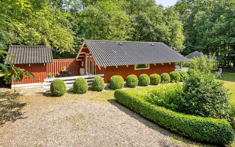Rentje - 31Km from the Sea: Bois, Tache De Bois, Planche, Dur, Chalet, Plate-Forme, Siding, Ombre, Parquet, Batiments Jardin