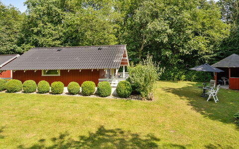 Rentje - 31Km from the Sea: Bois, Tache De Bois, Planche, Dur, Chalet, Plate-Forme, Siding, Ombre, Parquet, Batiments Jardin