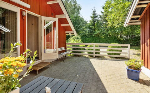 Rentje - 31Km from the Sea: Bois, Tache De Bois, Planche, Dur, Chalet, Plate-Forme, Siding, Ombre, Parquet, Batiments Jardin