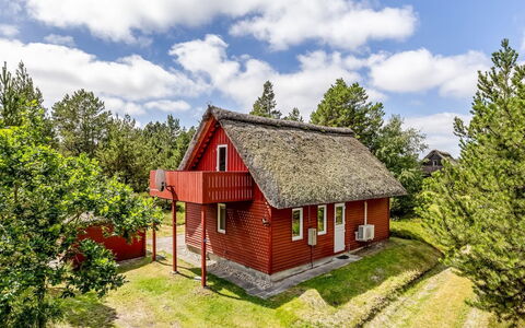 Alflak - 5.2Km from the Sea: Maison, Chalet, Toit, Zone Rurale, Établissements Humains, Domicile, Pente, Village, Ferme, Biens