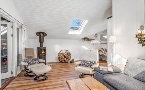 Caya - 450M to the Fjord: Chalet, Domicile, Maison, Toit, Porche, Biens, Siding, Batiments Jardin, Ferme, Cour