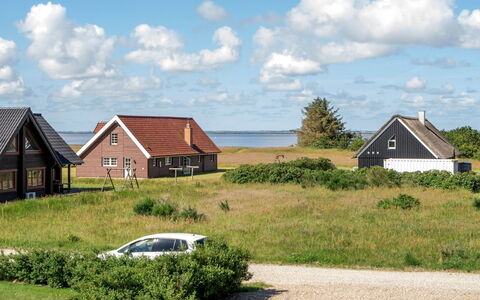 Gudmunda - 200M to the Fjord: Bois, Communauté Des Plantes, Lot Terre, Ombre, Matériau Naturel, Batiments Jardin, Cabanon, Structure En Plein Air, Cabane En Rondins