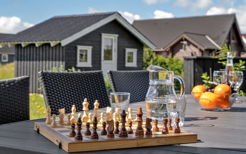 Gudmunda - 200M to the Fjord: Toit, Maison, Domicile, Chalet, Porte, Siding, Plate-Forme, Porche, Planche, Dur
