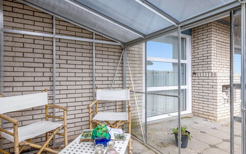 Bibbi - 20M to the Fjord: Meubles, Design Intérieur, Sol, Bois, Sol, Plafond, Parquet, Chaise, Table, Éclairage