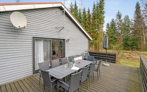 Anine - 200M to the Fjord: Bleu, Arbuste, Chalet, Couverture De Sol, Jardin, Biens, Ombre, Aménagement Paysager, Ferme, Eco Hôtel